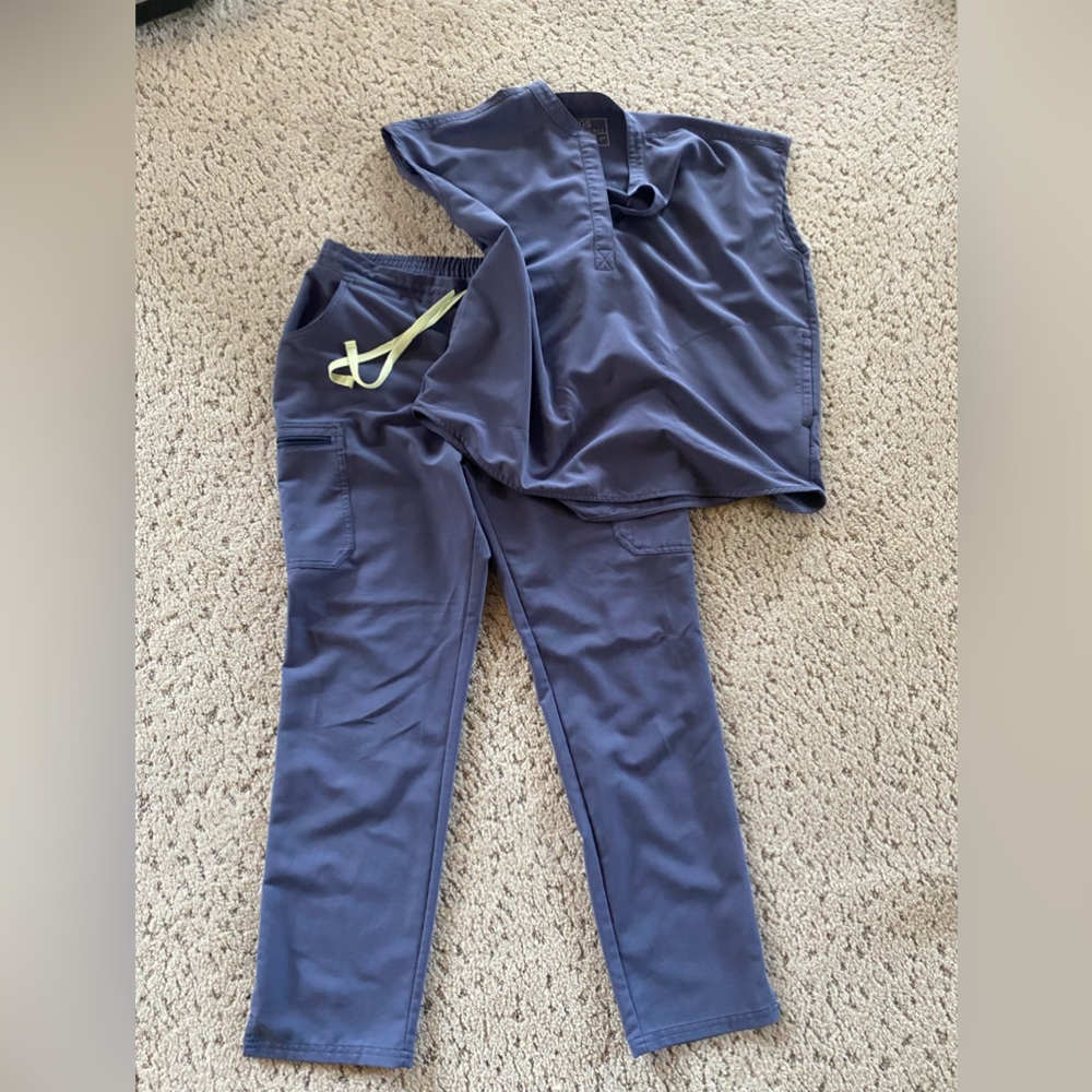 Figs scrubs